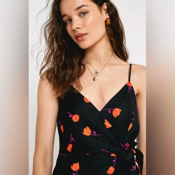 UO Quebec Black Floral Linen Side-Tie Midi Wrap Dress S - Picture 3 of 11
